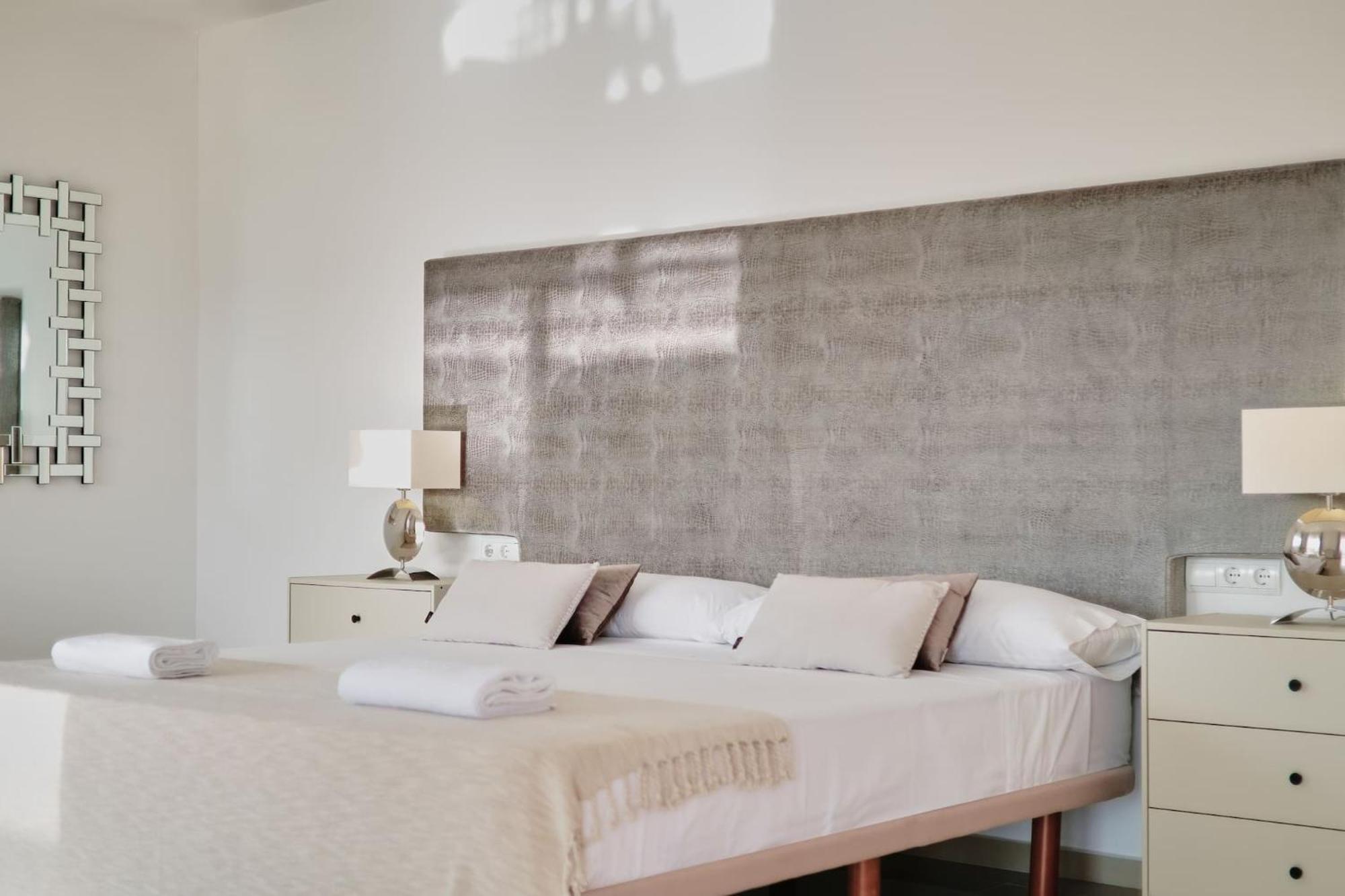 Villa Romeo 2Km From Ibiza Town And 1Km From Talamanca Beach Santa Eularia des Riu Eksteriør bilde