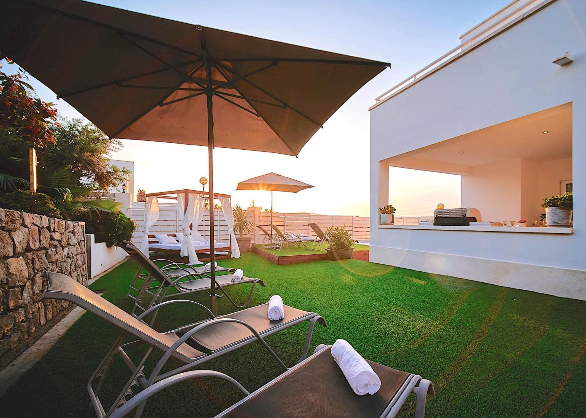 Villa Romeo 2Km From Ibiza Town And 1Km From Talamanca Beach Santa Eularia des Riu Eksteriør bilde